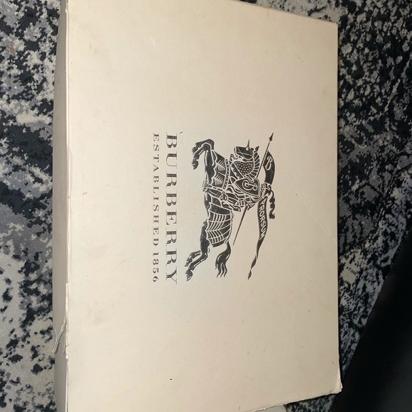 woman’s Burberry rain boots size 6 1/2 - Picture 8 of 8